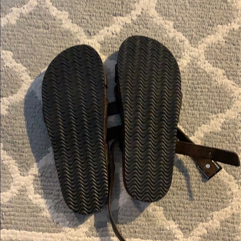 Sandals - Picture 5 of 5